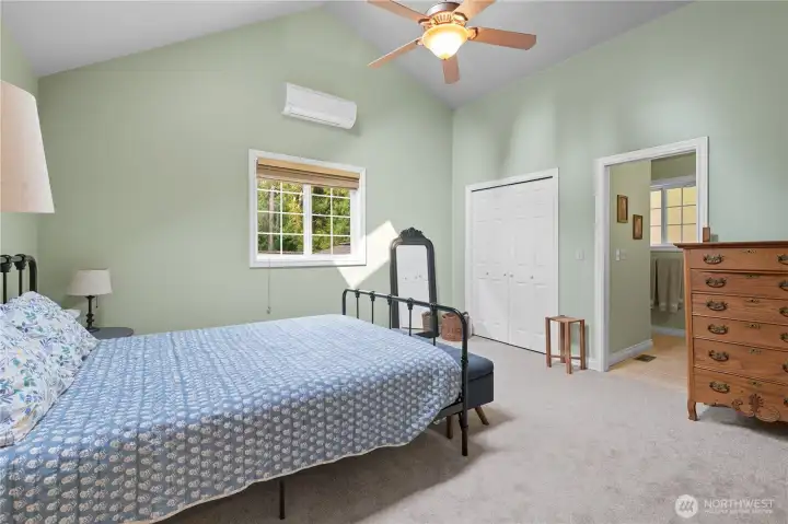 Jr suite with 3/4 bath