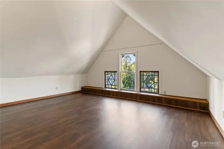 Bonus Room/Space