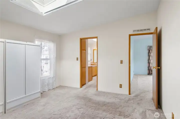 Primary suite