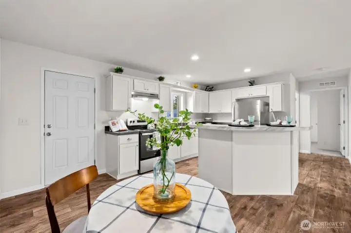 Dining area right off the kitchen