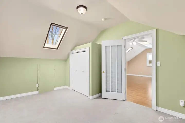 Upstairs bedroom #2