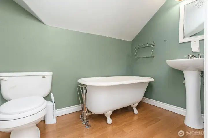Upstairs bathroom