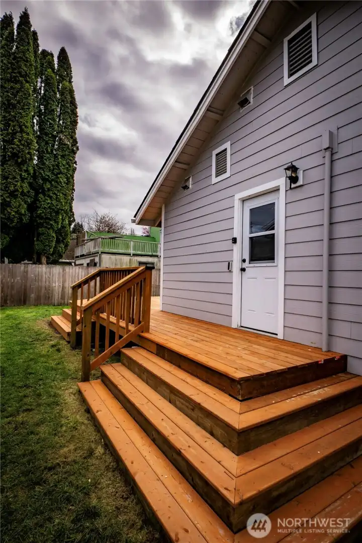 BACK OF THE HOUSE...DOOR TO UTILITY ROOM