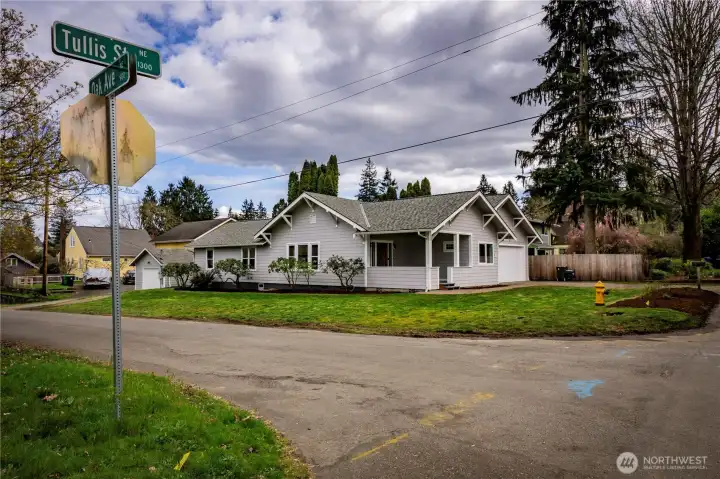 SHE'S A BEAUT CLARK!