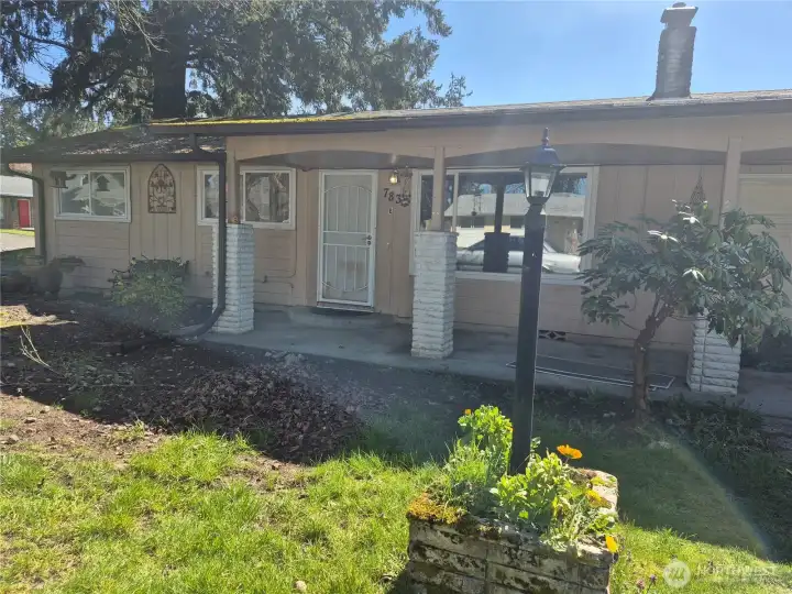 Unit B (Corner of Samurai & 3rdAve)