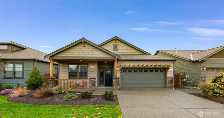 Welcome to 1412 in the Premier community of Woods Point!