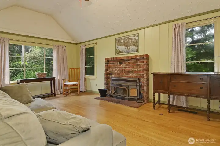 Vaulted ceiling & lots of windows for a spacious feel