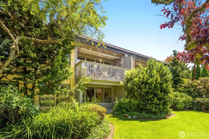 Welcome home to this great ground floor condo! Welcome home to this great ground floor condo!