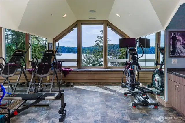 Upper level gymnasium room with sink.