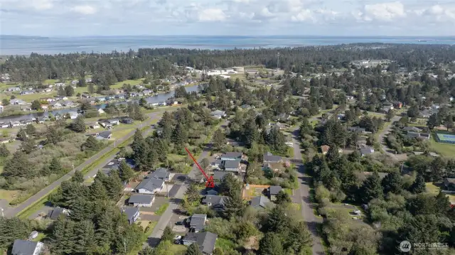 Grays Harbor, the Grand Canal, the Pacific Ocean, Duck Lake bring your kayak, paddle board, canoe, fishing boat, or pontoon boat. Plenty of water for everyone.