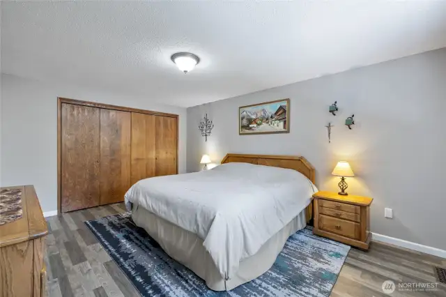 Lovely primary bedroom
