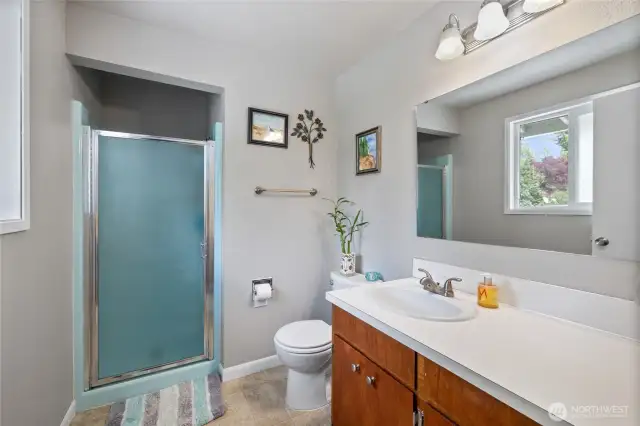 3/4 bath off the primary