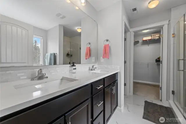 Double vanity in primary bath