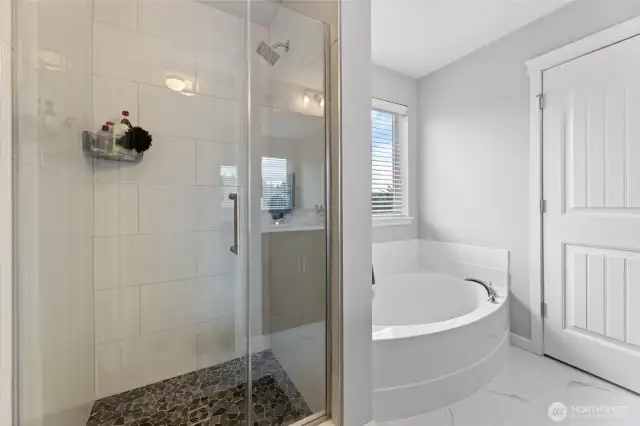 Soaker tub & walk-in shower