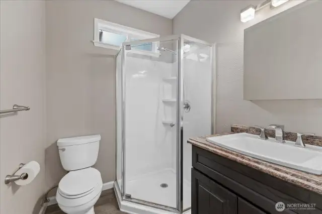 Private apartment 3/4 bath