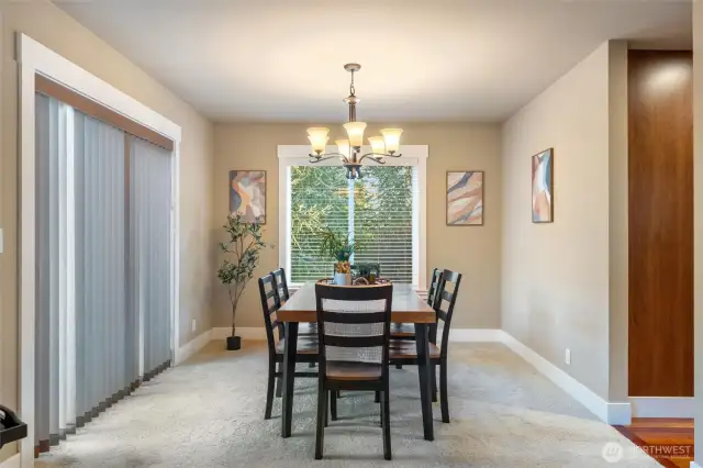 Plenty of space in the dining room!