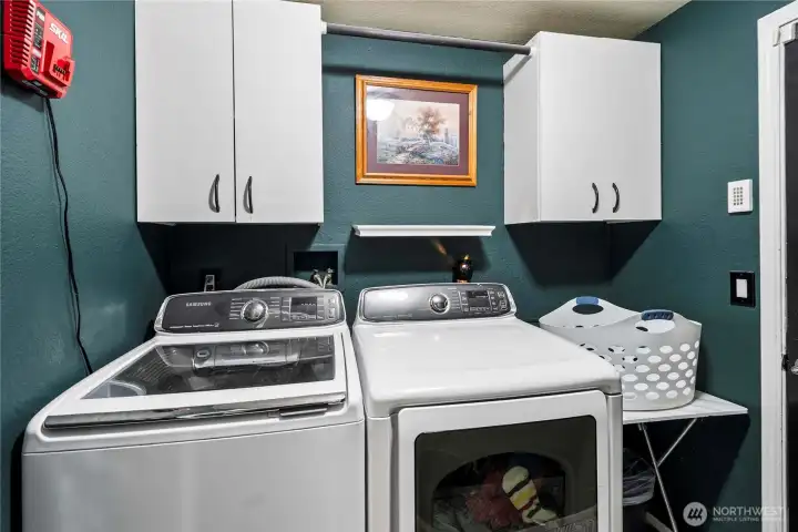 Laundry room with utility sink hook up