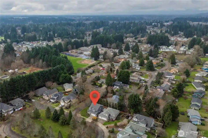 Close to elementary school and LBA park