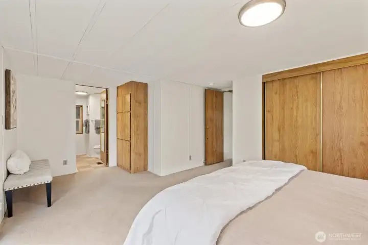 Off-Bedroom Primary Full Bathroom