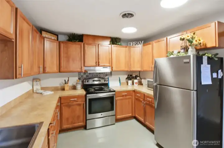 community full kitchen