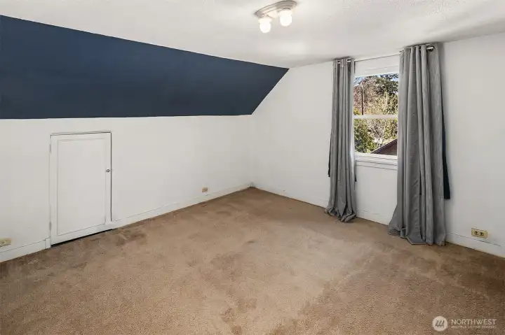 Upstairs bedroom
