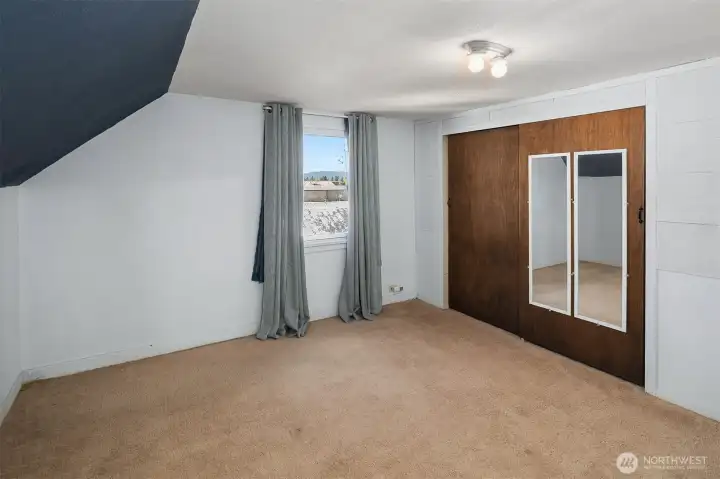Upstairs bedroom