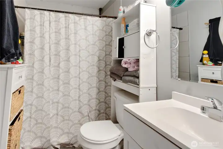 Unit #1 Bathroom