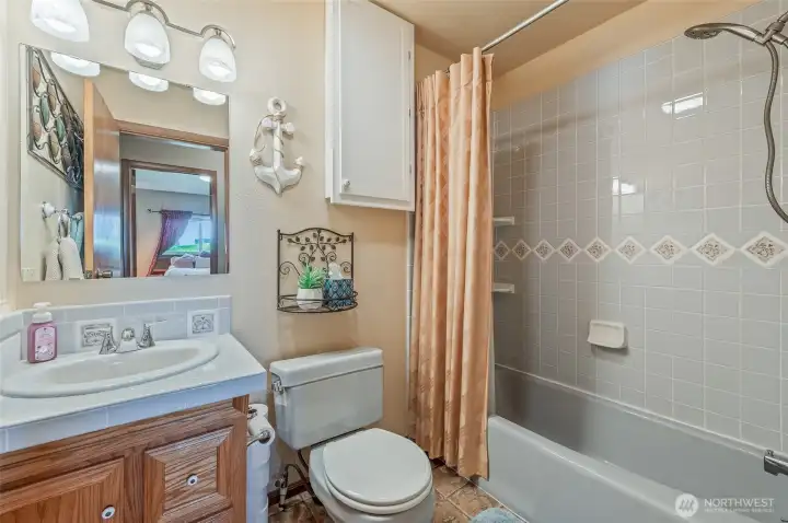 Main floor full bath