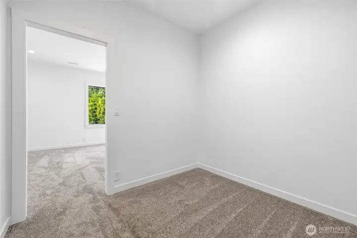 Great size walk-in closet Great size walk-in closet