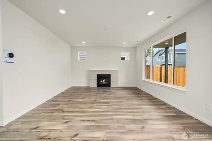 Photos of a previously completed home. Actual colors and finishes may vary. See site agent for details.