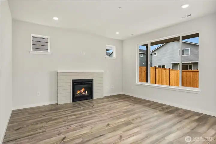Photos of a previously completed home. Actual colors and finishes may vary. See site agent for details.
