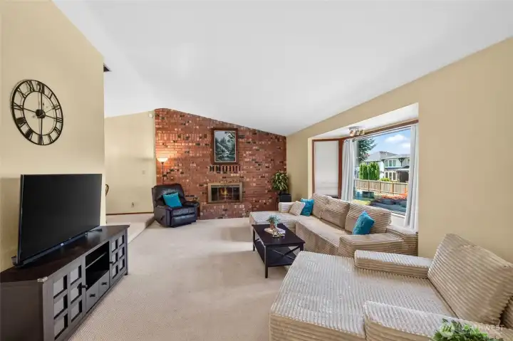Minutes to freeways and amenities.