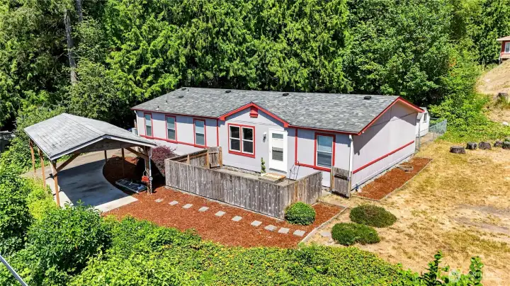 Front of house facing Kitsap Lake