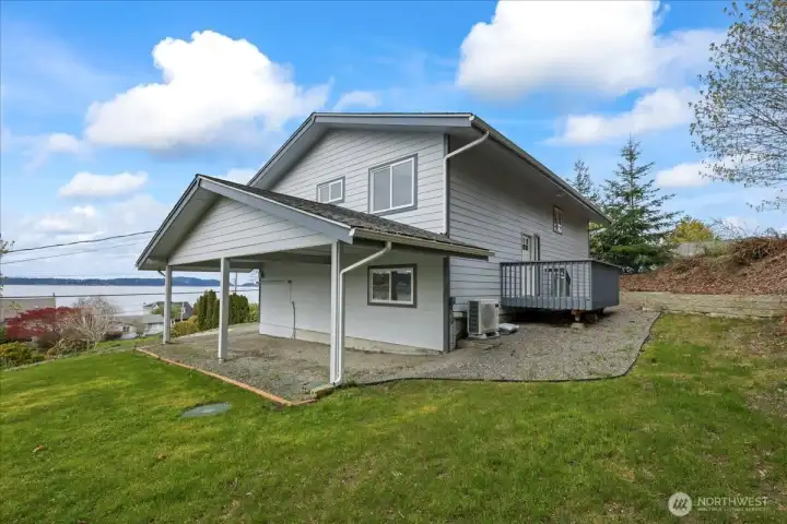 There's covered carport parking, and a nice sized side yard.
