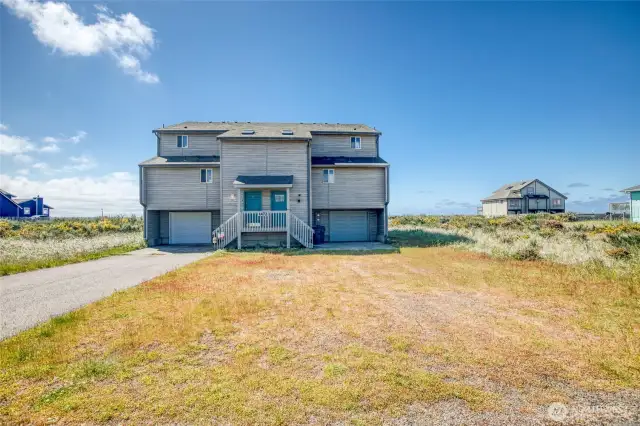 Town House unit A   No HOA