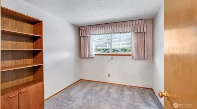 Guest bedroom #1
