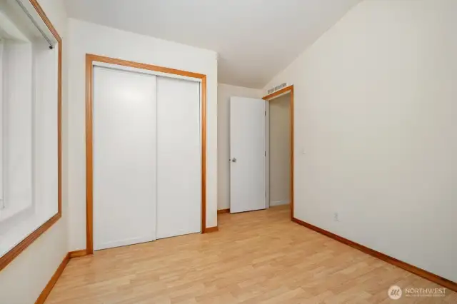 Guest bedroom closet