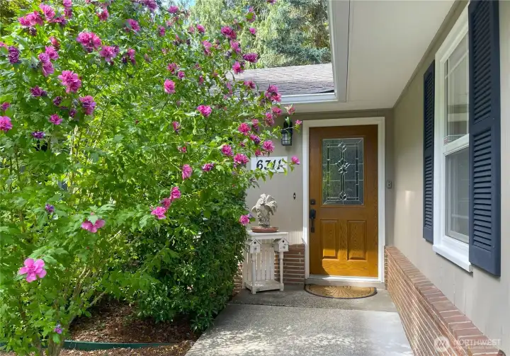 Front enterance is very enviting