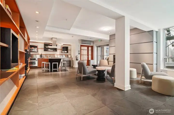 The large community lounge space is the perfect area to mingle with neighbors and friends.