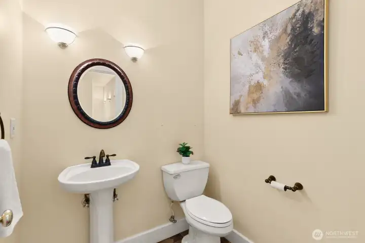 Main level guest bath