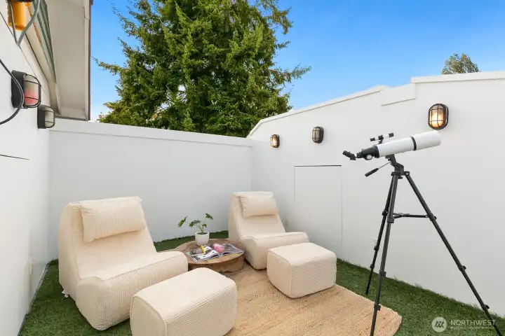 Star gazing observatory w/retractable roof