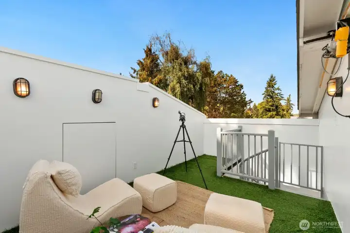 Star gazing observatory w/retractable roof