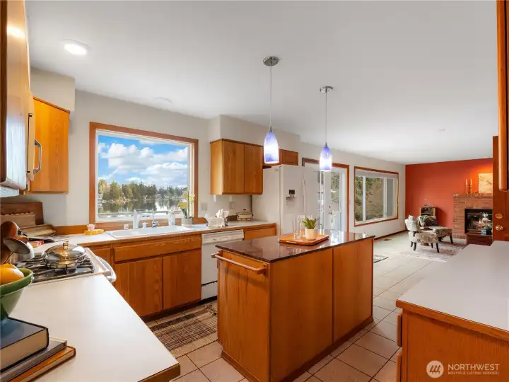 The cook will never miss anything. In fact, this kitchen is most likely going to be the center of the party.