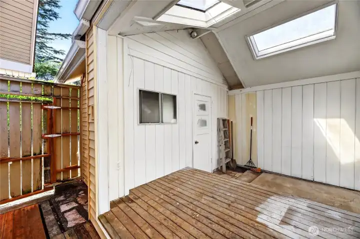 Detached storage shed