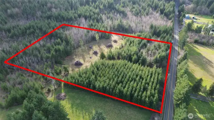 Boundary lines are for locational reference only and are not survey accurate.