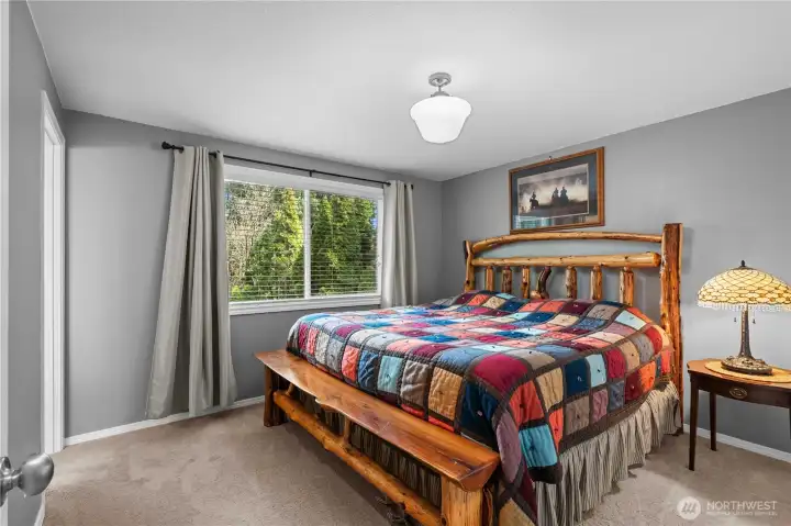 King sized primary suite