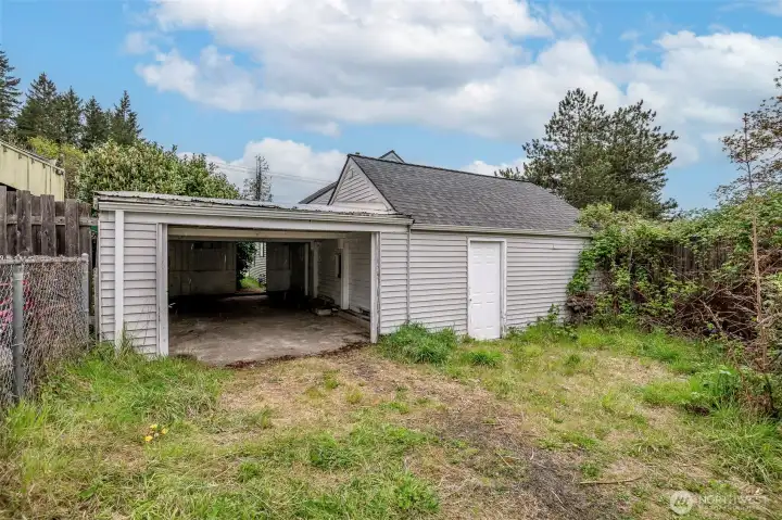 Carport off of Alley