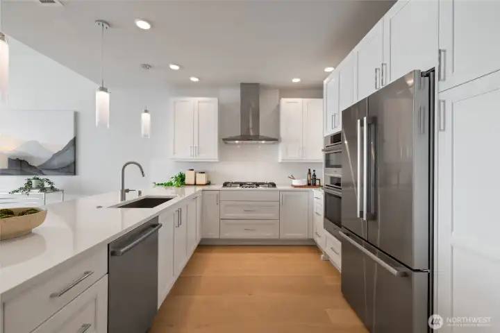 Premium BRAND NEW Bosch appliances paired with upgraded cabinetry