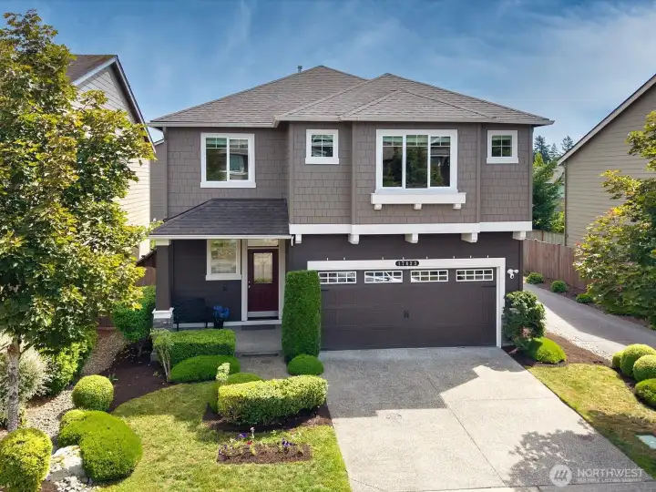 Built in 2015 by DR Horton, this home shows a beautiful presence in the Wembley Park community.