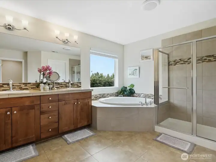 5-piece primary bathroom, showing the fan speaker on the ceiling.